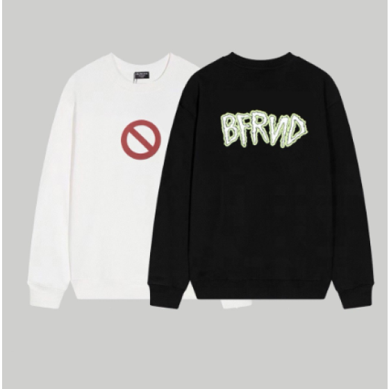 Balenciaga's new logo-free crewneck sweatshirt